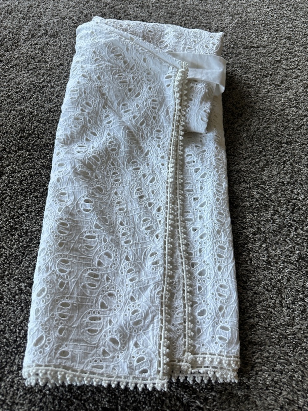 Mediterranean Spanish White Eyelet Dress with Tie Waist Cotton Small/ Medium - Picture 12 of 12